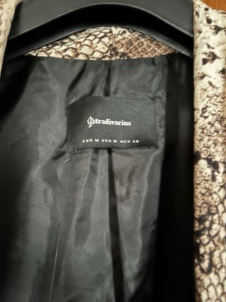 Blazer donna pitonato Stradivarius