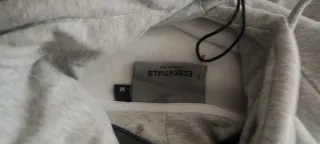 Sudadera Essentials Gris Talla M Sin Estrenar