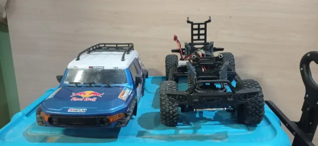 Crawler RC 1/10 HB ZP Toyota FJ Cruiser