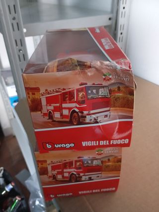 Box danneggiato 30€ x 2 Burago 1:24