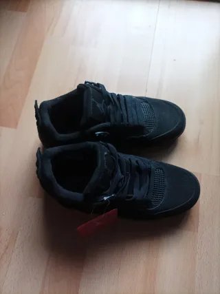 Scarpe da uomo New Jordan Air taglia 42.5