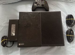 Xbox One + Joystick +FC26