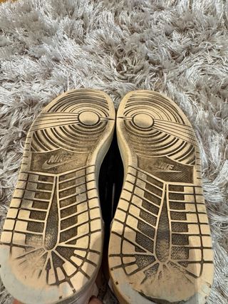 Jordan 1 Retro High Nero Rosa