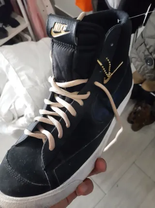 Zapatillas Nike Negras y Azules