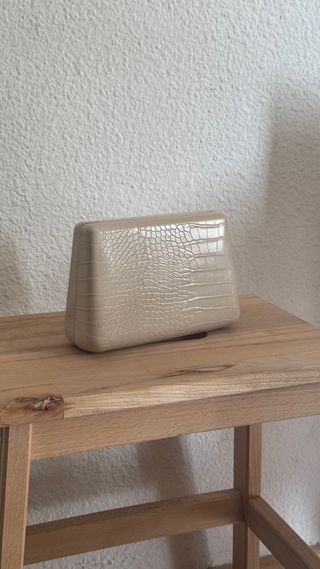 Bolso de mano estampado beige