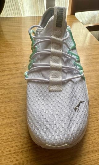 Zapatillas Puma Blancas y Verdes