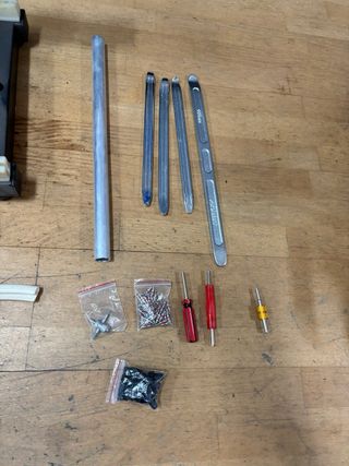 Desmontadora de neumáticos y accesorios