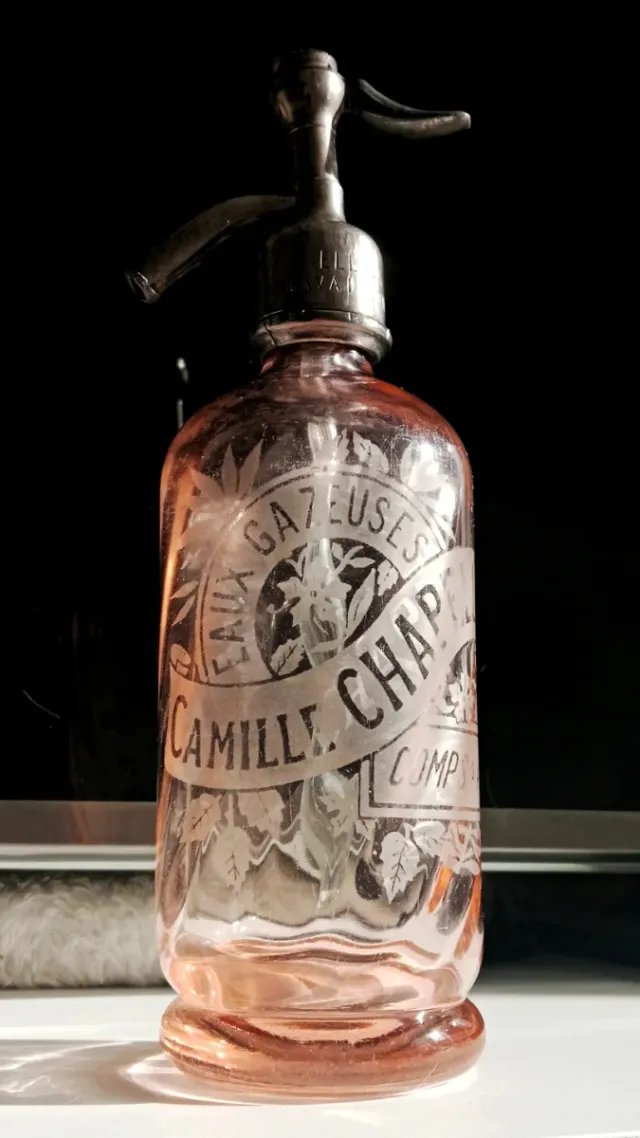 Pequeño Sifón Francés 1/2L Rosado. CAVAILLON.