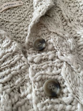 Chaqueta Zara punto gordita beige