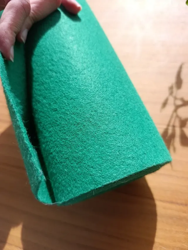 Tela verde enrollada