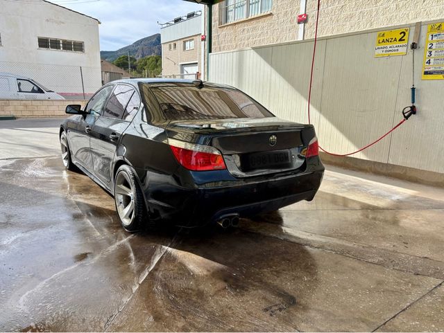 BMW Serie 545i ACEPTO CAMIOS