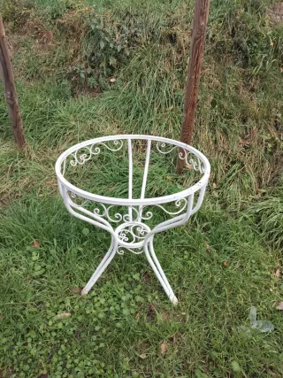 Tavolo da giardino in ferro bianco