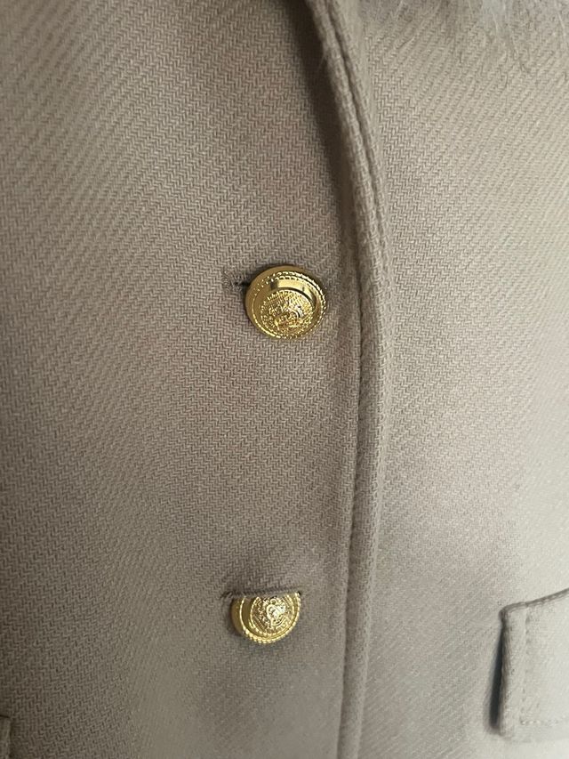 Abrigo Zara Beige Mujer con Cuello Pelo