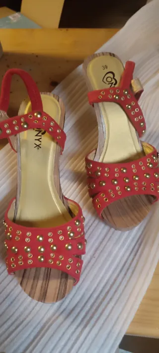 Zoccoli estivi donna legno e pelle