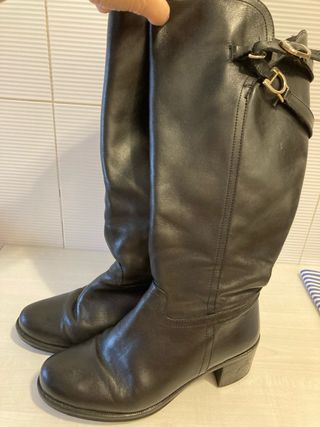 Botas Altas de Piel Negras