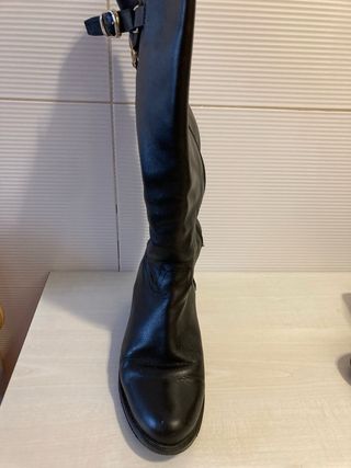 Botas Altas de Piel Negras