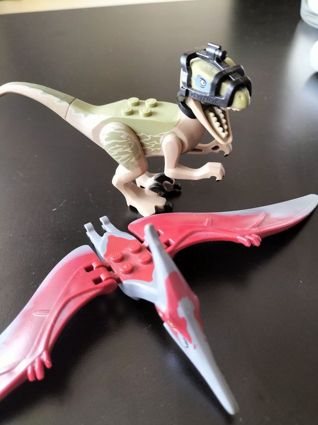 LEGO Jurassic World Raptor y Pteranodon