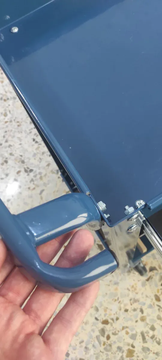 Carro de herramientas azul con cajón