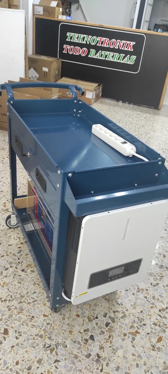 Carro de herramientas azul con cajón