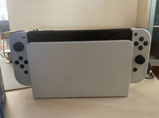 Nintendo Switch Blanca y Negra