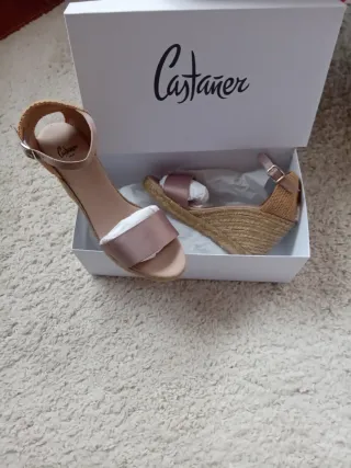 Alpargatas Castañer camel brillante T.39