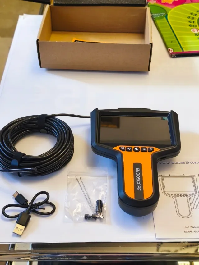 Telecamera endoscopica con schermo via cavo da 10 metri