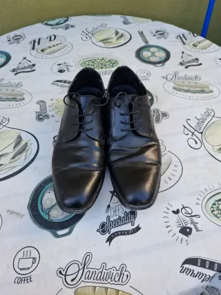 Scarpe eleganti stringate nere by Memphis One