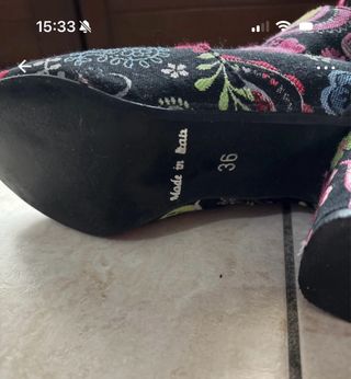 Stivaletti donna ricamati con fiori