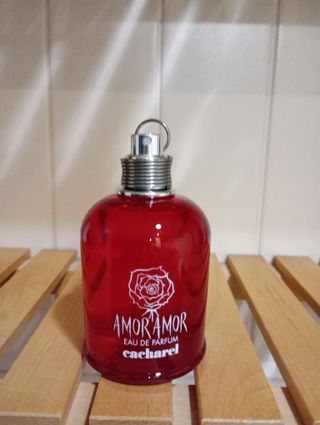Perfume Amor Amor Cacharel Eau de Parfum Rojo