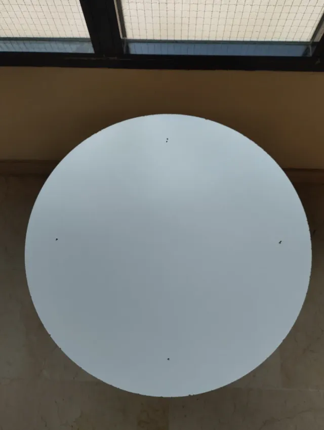 Mesita redonda madera pequeña