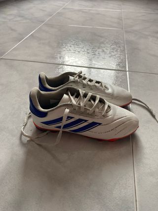 2 Botas de fútbol Adidas niño