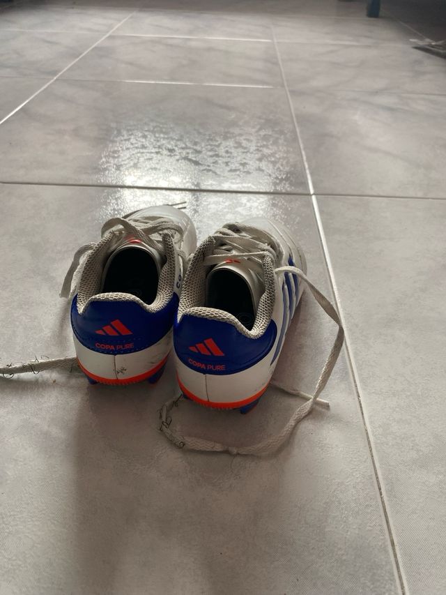 2 Botas de fútbol Adidas niño