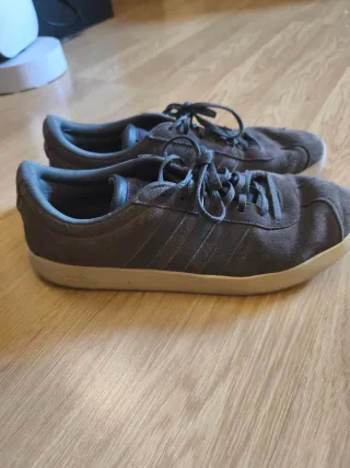 Zapatillas Adidas grises