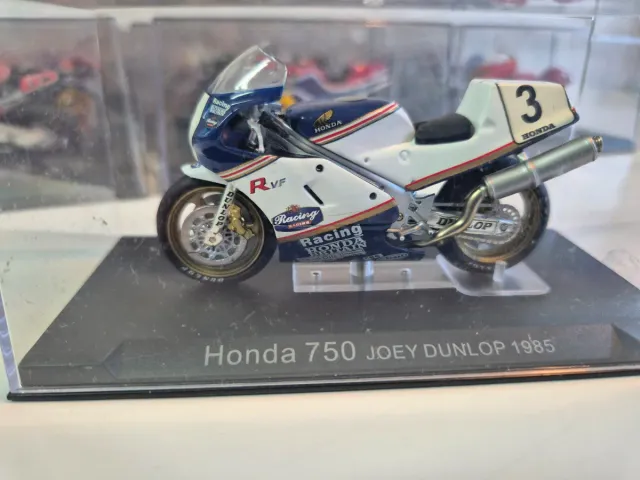 Miniatura Moto Honda 750 Joey Dunlop 1985