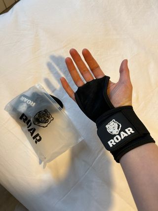 Guantes de gimnasio ROAR negros