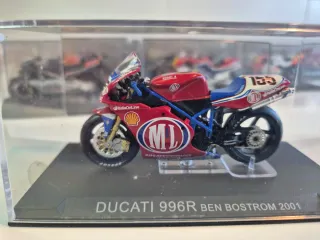 Miniatura Moto Ducati 996R Ben Bostrom 2001