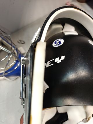 Casco Portero Hockey ideal para escuelas de hockey