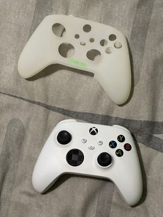Xbox Series S + 2 Mandos + Mando Scuf + Accesorios
