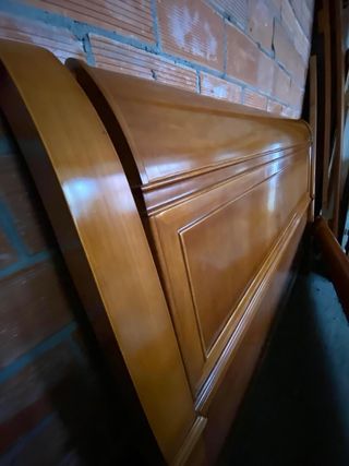 Cama Cerezo Macizo Tamaño:150 x 200 cm