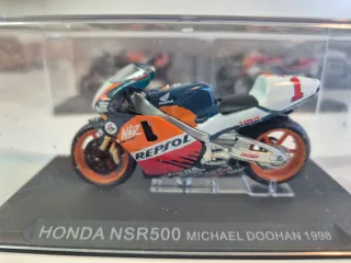 Miniatura Honda NSR500 Michael Doohan 1998