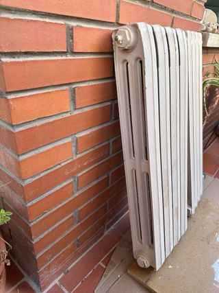 2 Radiadores Hierro Fundido.