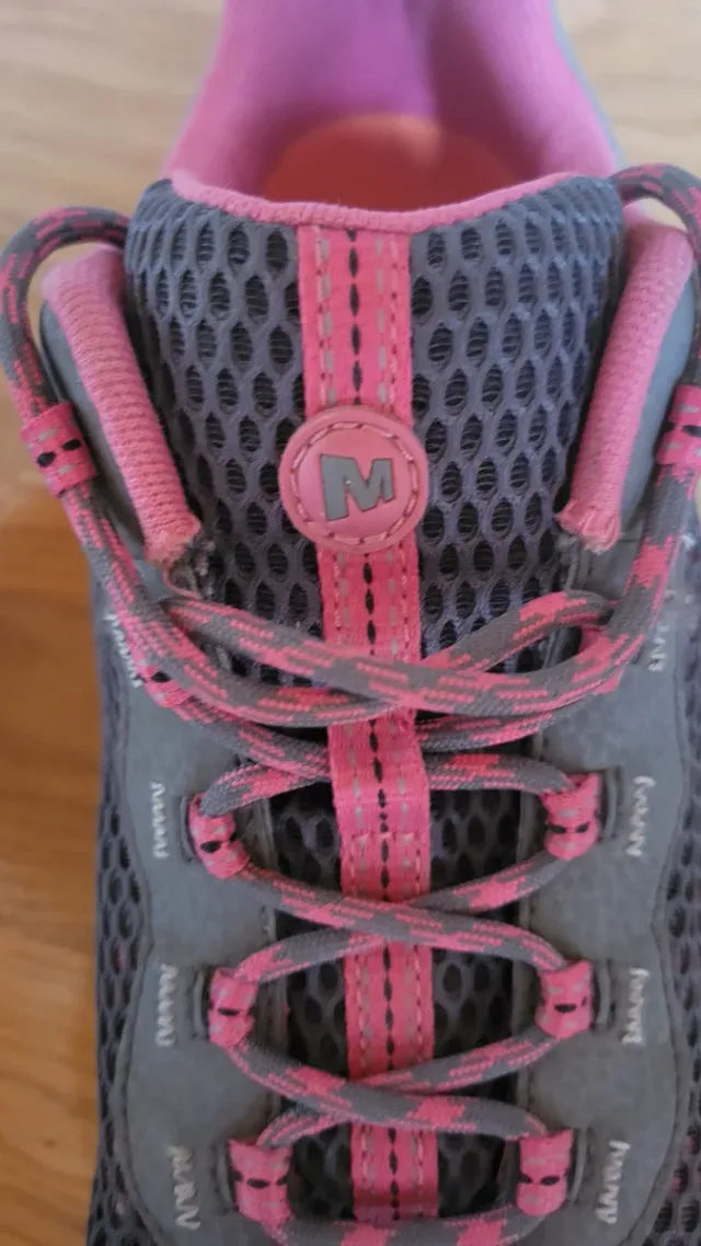 Zapatillas trekking Merrell castlerock Mujer. T.39