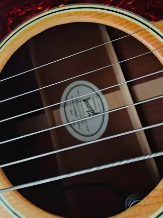 Gibson J-35 Guitarra Acústica