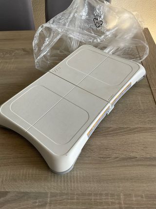 Wii Balance Board + Wii Fit