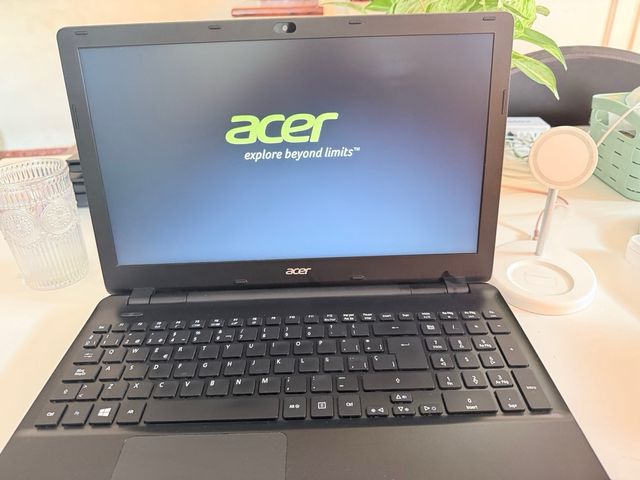 Portátil Acer Travelmate P256 Negro