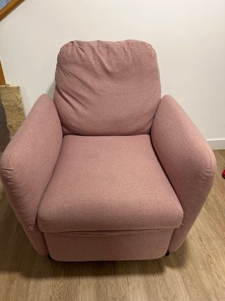 sillón reclinable rosa de Ikea.