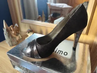 Zapatos tacón abierto negro/plata