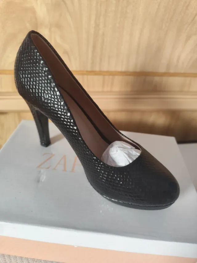 Zapatos tacón abierto negro/plata