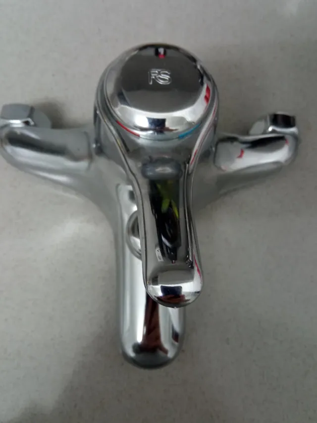 Grifo monomando bañera metal plateado