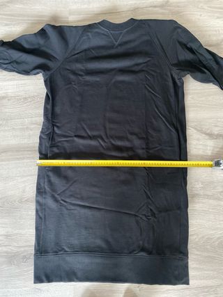 Vestido COS negro estilo sudadera
